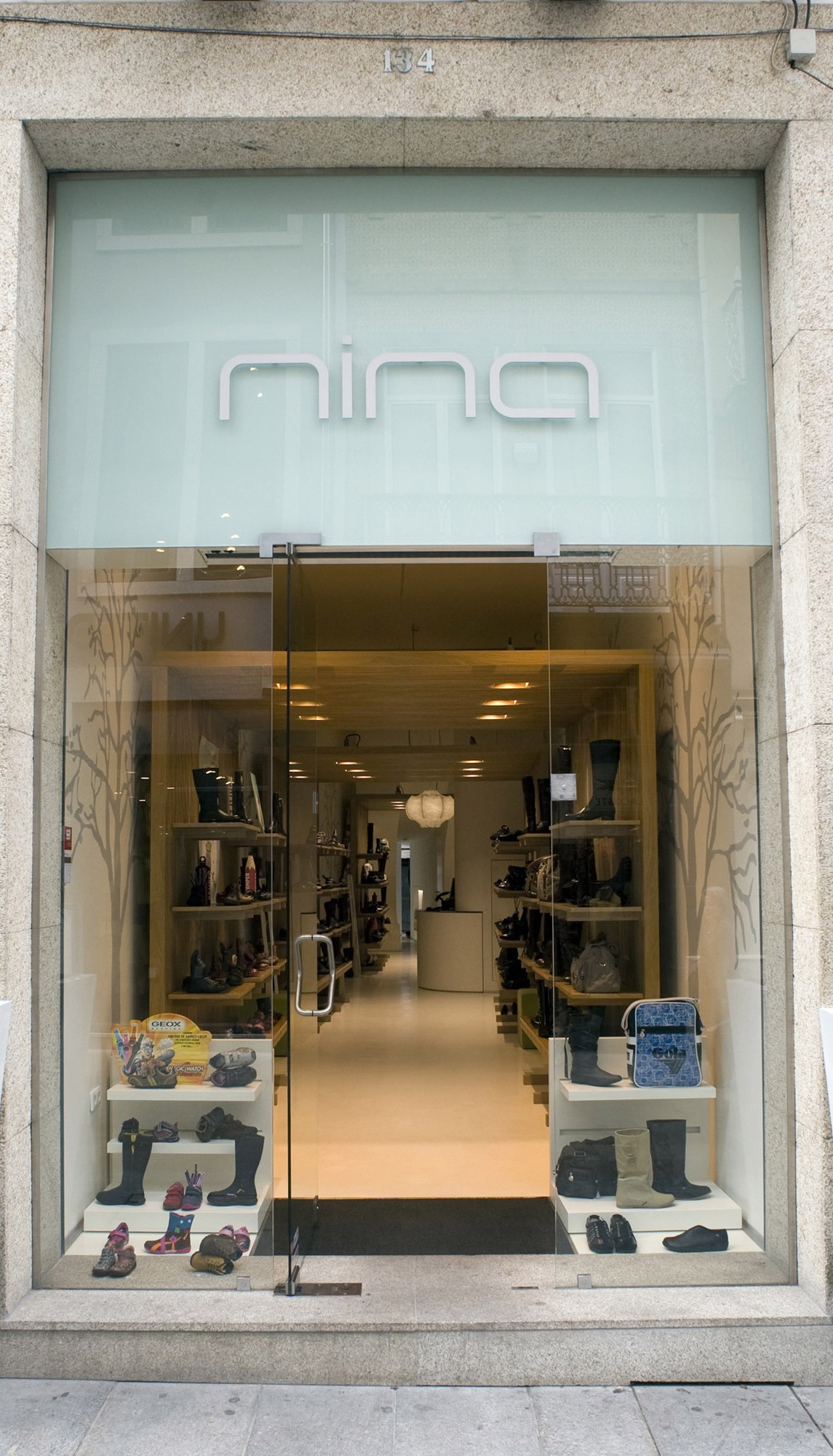 Nina Shoe Store